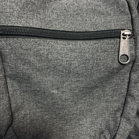 Eastpak Shoulderbag - Picture 2 of 3